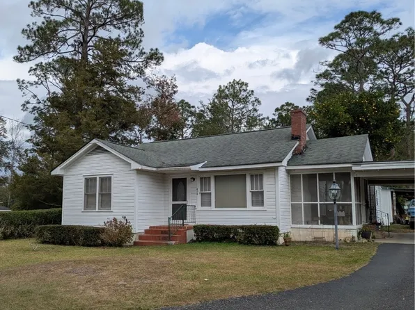 404 Community Dr, Waycross, GA 31501