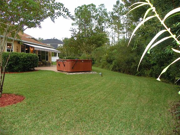 3rd image of 209 Arbor Green Pl