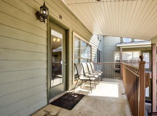 922 W 15th St APT 10, Fayetteville, AR 72701