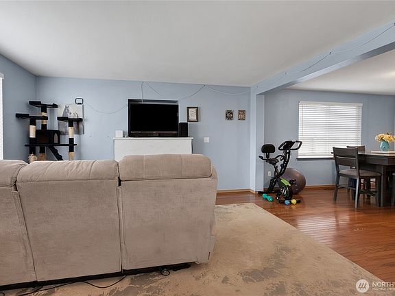 5th image of 704 29th Avenue SE