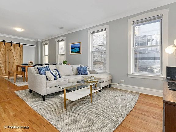 3rd image of 1448 W Blackhawk St #2