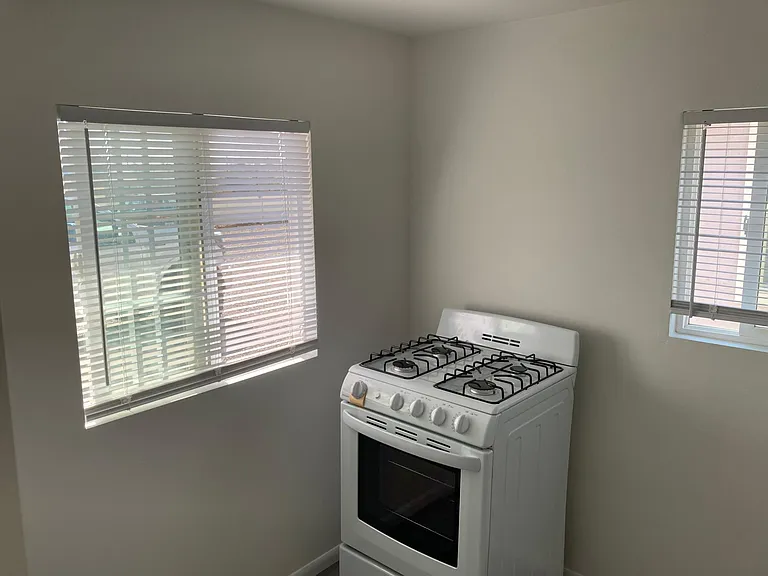 549 W Wickenburg Way #6 — Photo 10
