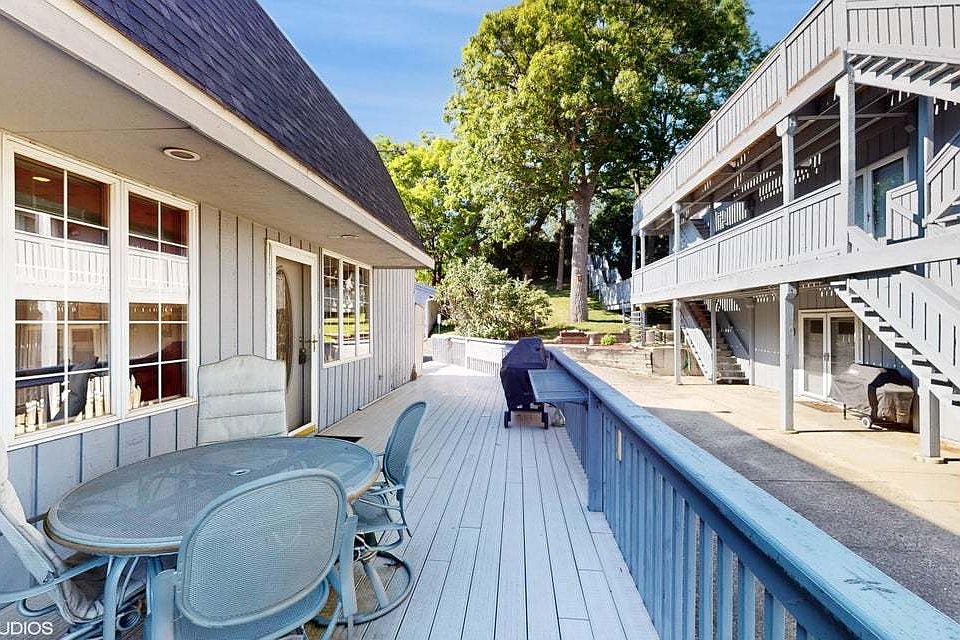 Chateau Du 131 Lance Dr Twin Lakes WI Zillow