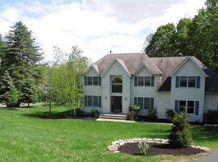 12 Pymm Ct, Stony Pt, NY 10980