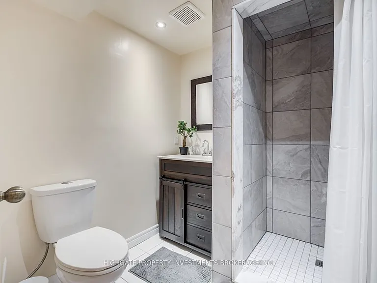 913 Dyer Ct — Photo 22