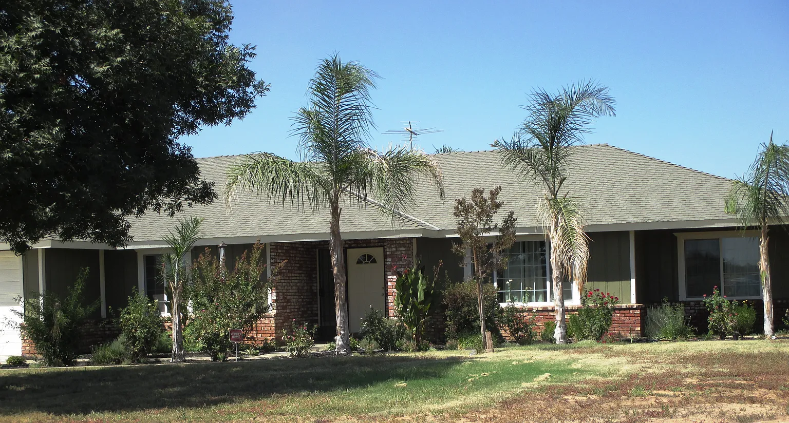 24887 Tropical Dr photo 1