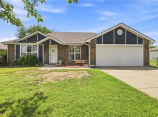 1002 N Hampton Dr, Warrensburg, MO 64093