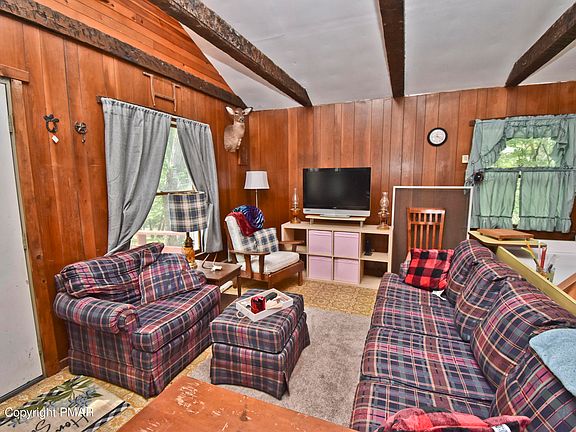 3rd image of 1186 Park Dr