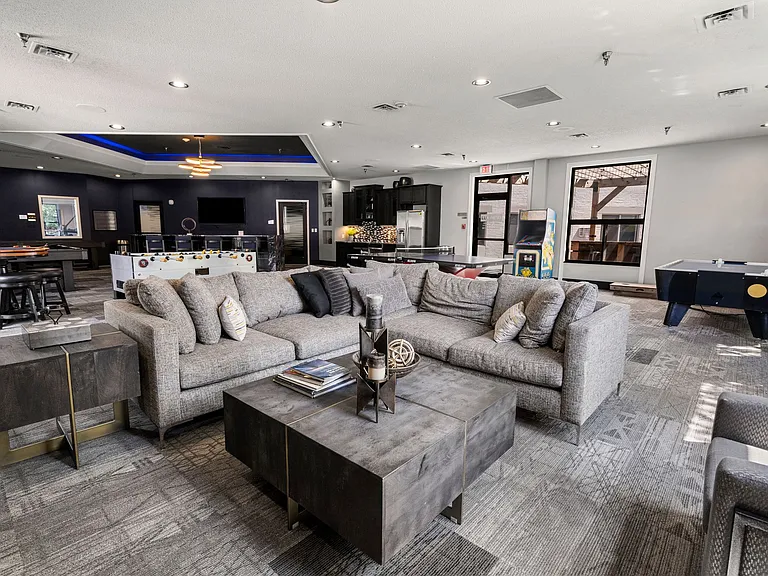 Lux Apartments — Photo 17