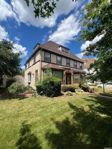 175-37 Linden Boulevard, Jamaica, NY, 11434
