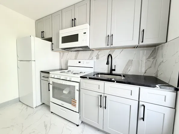 529a Quincy Street image 1 of 5
