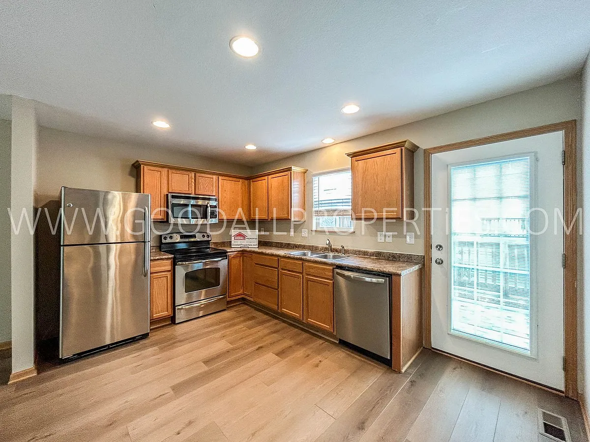 Building Photo - 4304 154th St