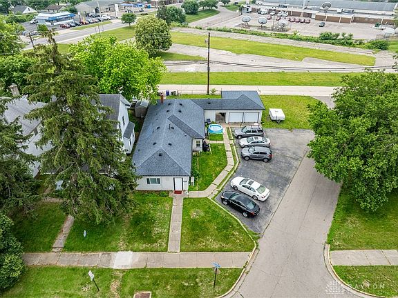 3rd image of 2432 Blanchard Ave