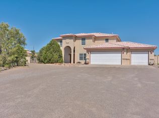909 Saratoga Dr NE, Rio Rancho, NM 87144