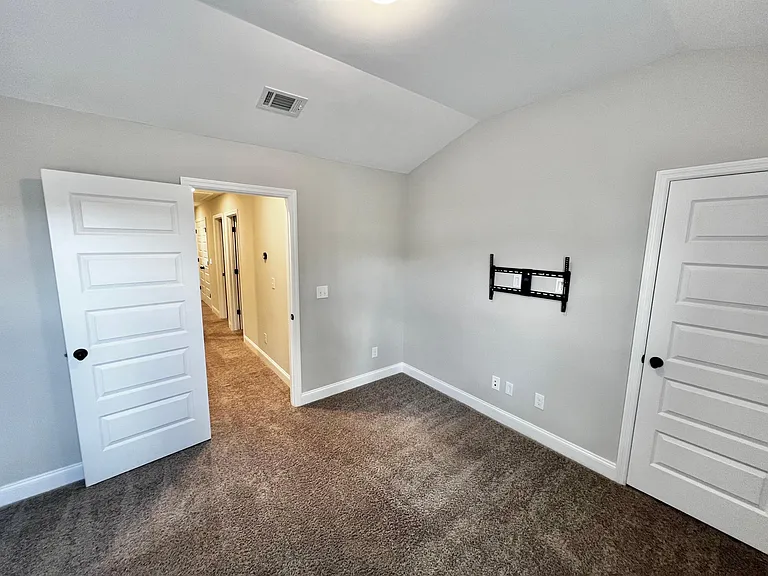 146 Canton Park Ave — Photo 23