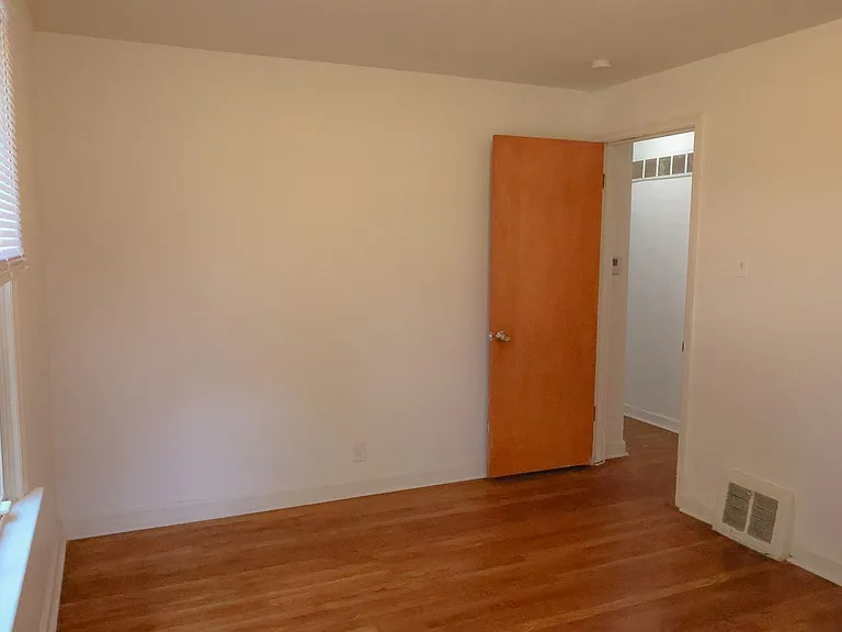 10522 Byfield Dr — Photo 10