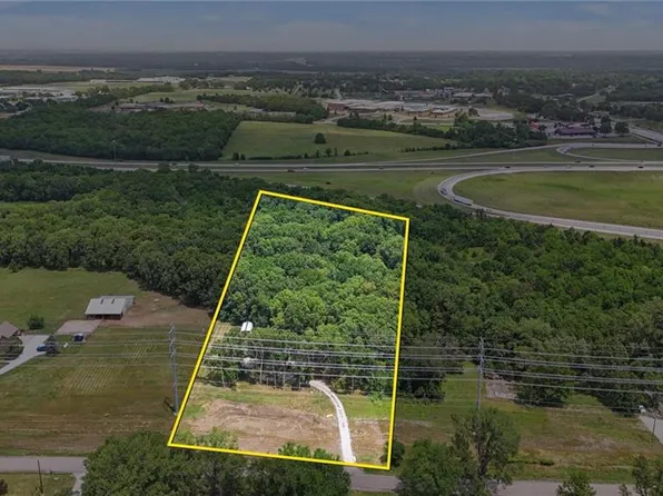 34730 W 95th St, De Soto, KS 66018