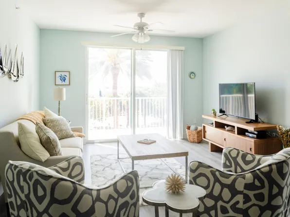 802 Windward Way, Lantana, FL