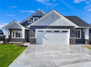 6229 N Farleigh Ave, Meridian, ID 83646