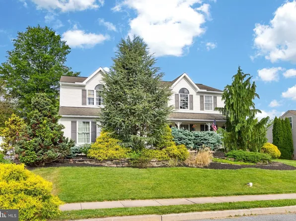 4990 Pheasant Run Ct, Douglassville, PA 19518