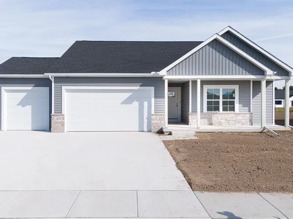 3830 Green Ash Dr, Janesville, WI 53545