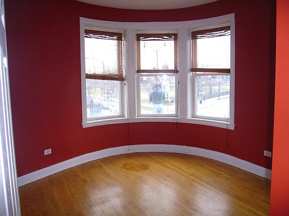 2nd image of 4363 N Lincoln Ave APT 2S