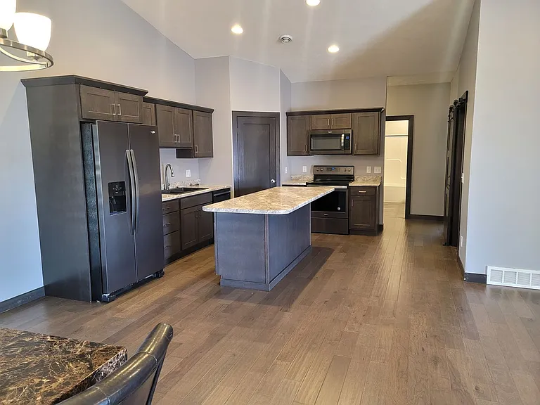 114 Devitt Dr — Photo 4