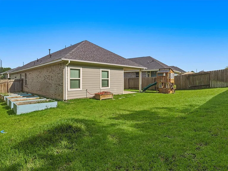 8415 Balding Dr — Photo 42