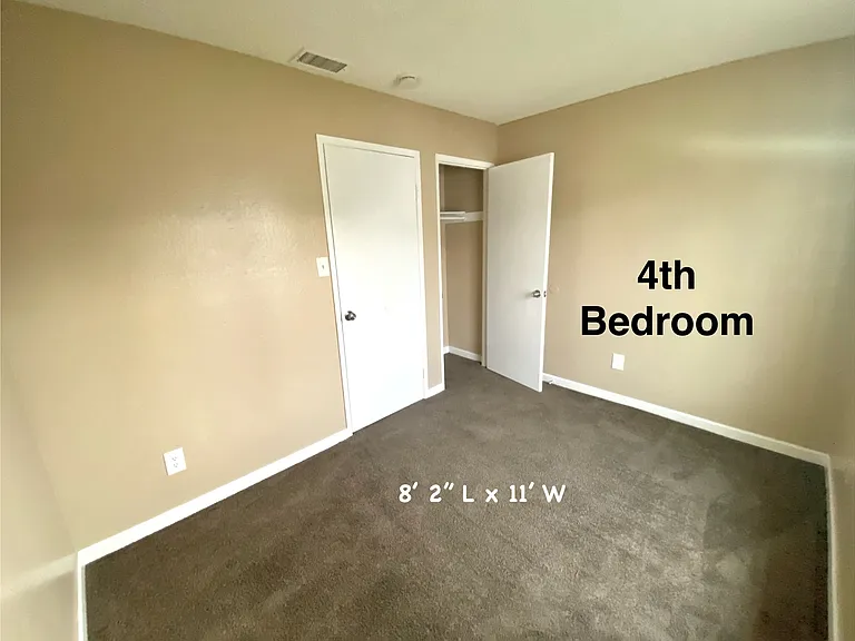 7708 La Mancha Way — Photo 19