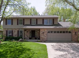 415 Wilton Dr NE, Cedar Rapids, IA 52402