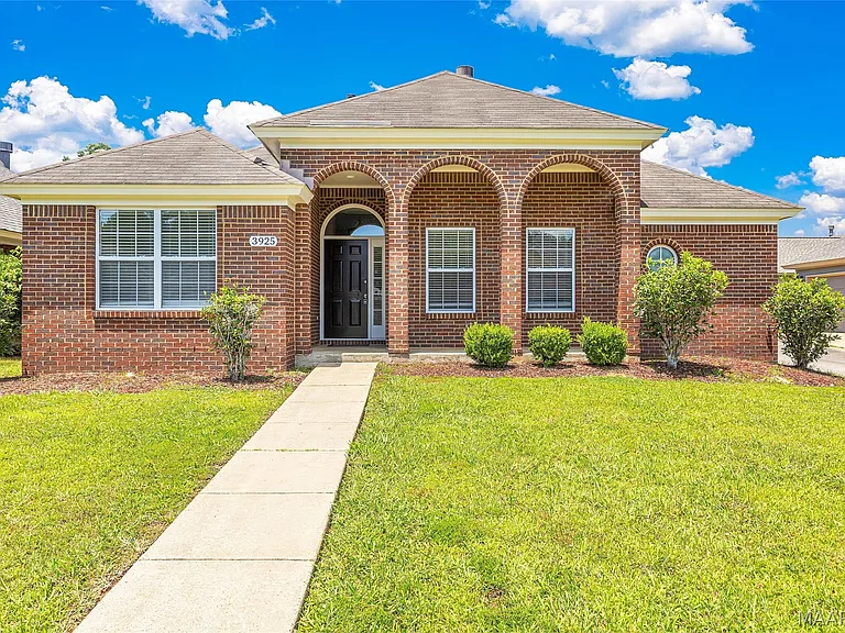 3925 Claiborne Cir — Photo 1