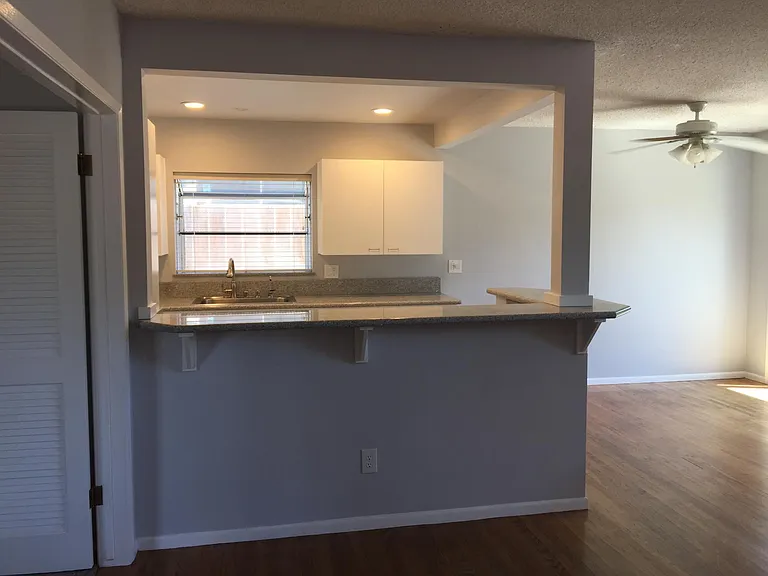 141 Baker Ave — Photo 7