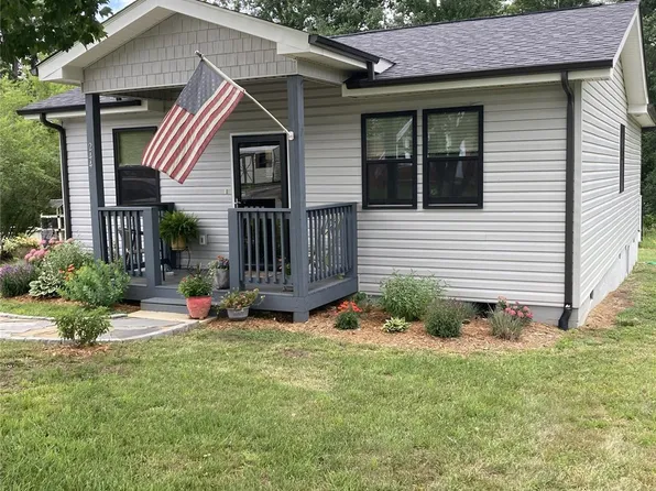 244 Holly St, Hudson, NC 28638