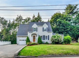 410 Hovey St, Lowell, MA 01852