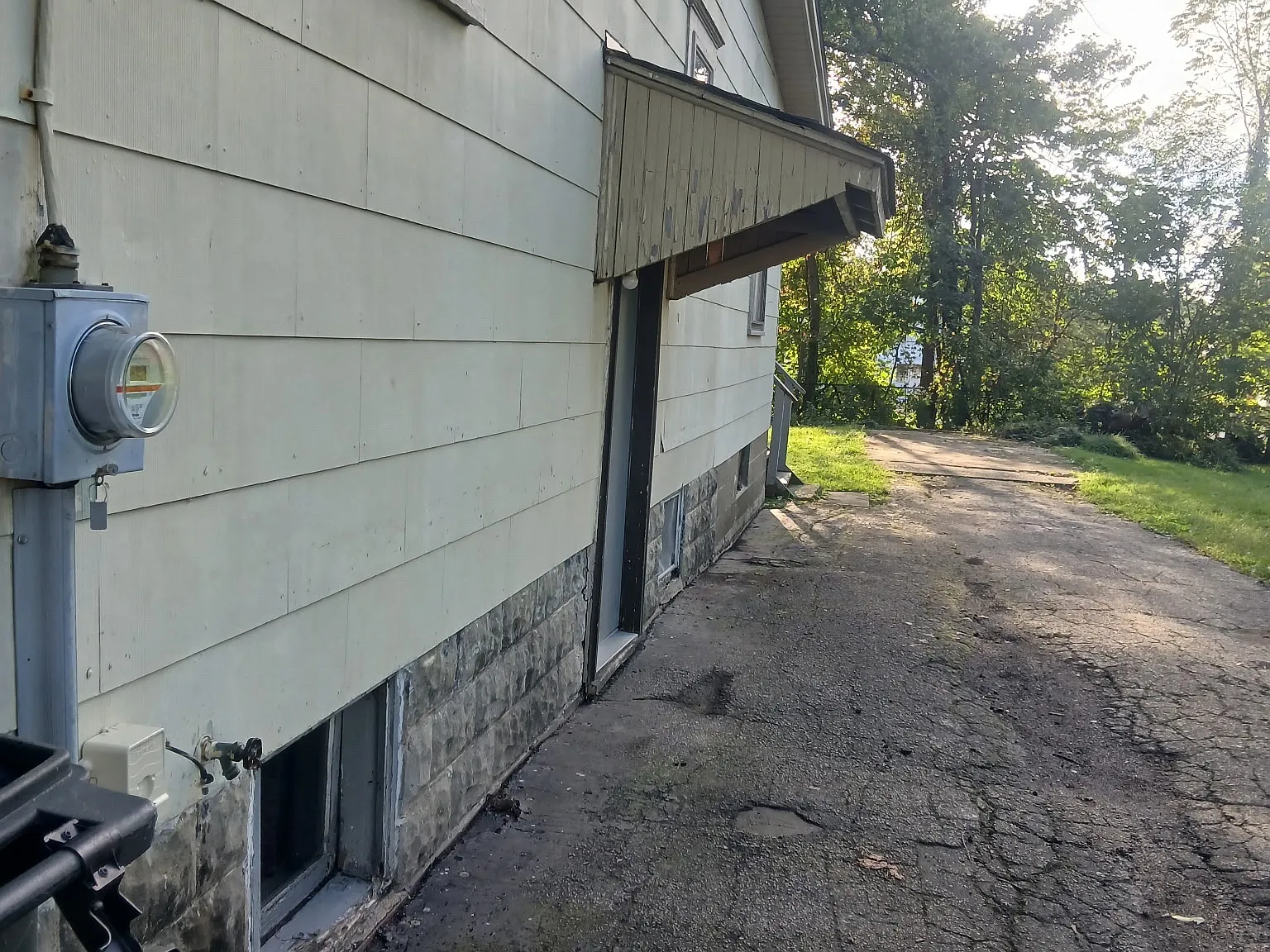 3 bed, 1208 sqft, $1,550 — Photo 2