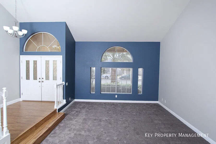 Modern Elegance in Henderson: Upgraded 5-Bed Haven with Private Spa Retreat — Photo 4