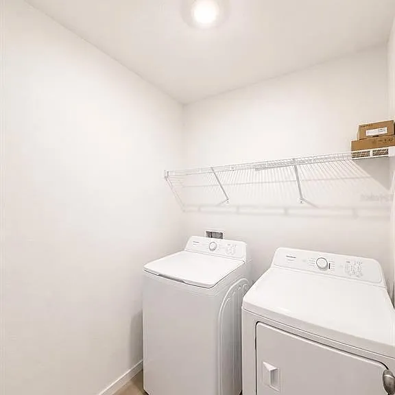 427 Artemis St — Photo 14