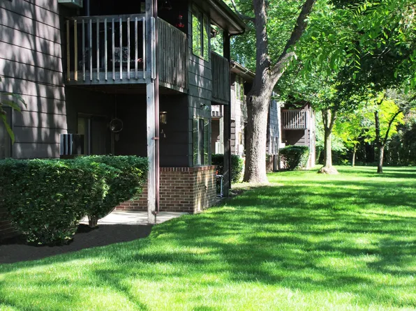 325 South St #325, Lawrence, MI 49064