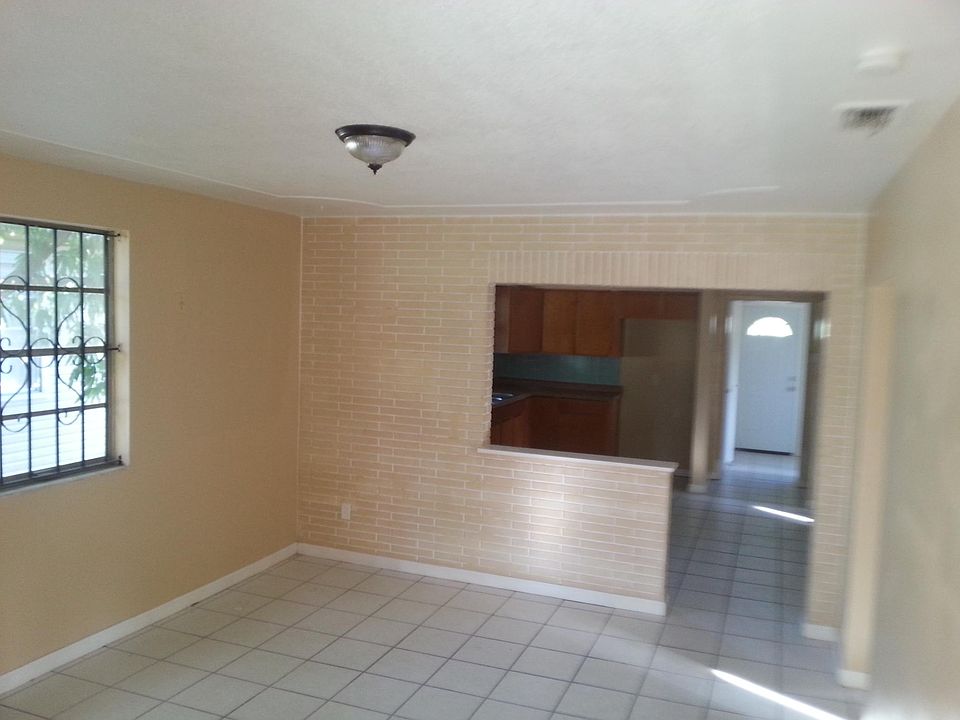 1st image of 1316 Holmes Ave