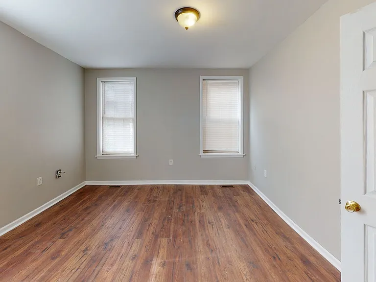 1823 North 33rd Street — Photo 5