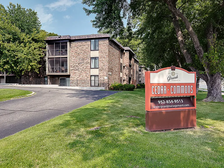 Cedar Commons Apartments — Photo 1