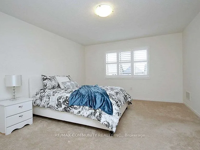 223 Windfields Farm Dr W — Photo 9