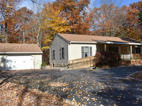 801 Gaskin Ct S, Lords Valley, PA 18428
