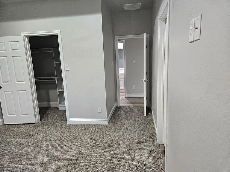803 Jones St — Photo 6