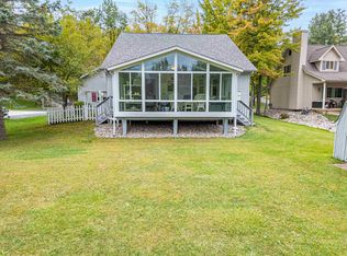 4636 W Salisbury Dr, Gladwin, MI 48624