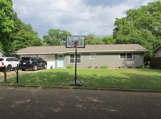 4114 Royal Ln, Nacogdoches, TX 75965