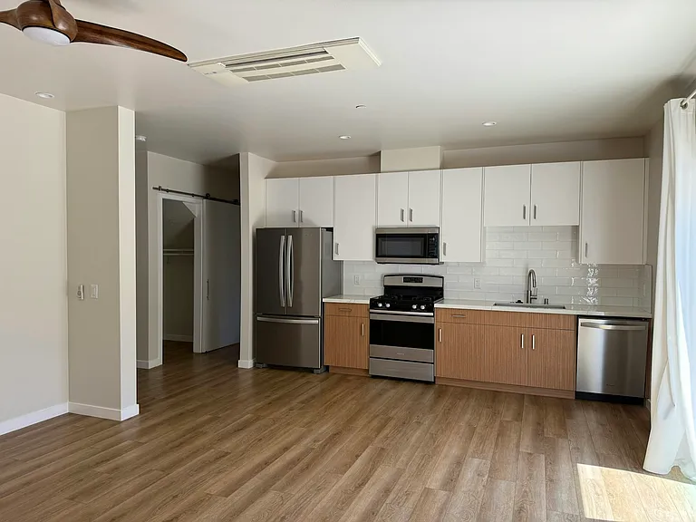 685 Stoneridge Dr #A — Photo 15