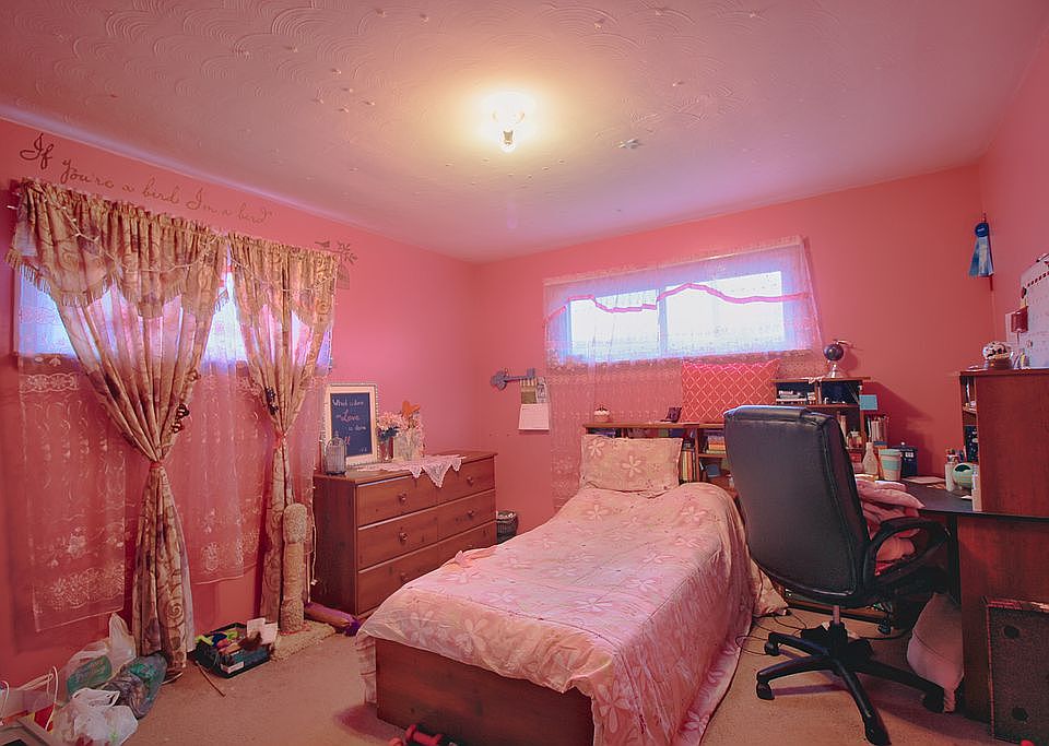 1st image of 934 E Brighton Ave