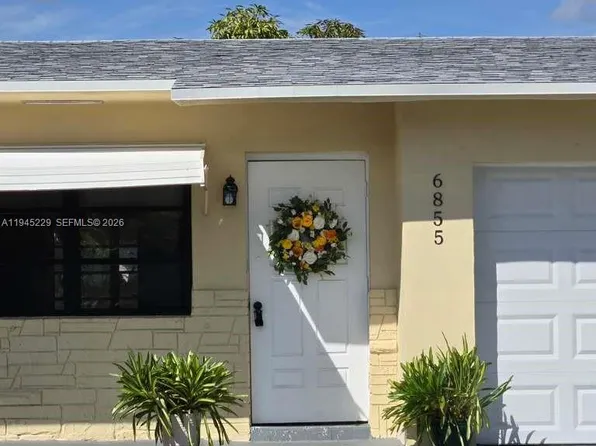 6855 NW 9th St, Pompano Beach, FL 33063