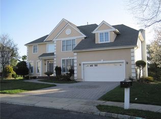 6 Eden Ct, Monroe Township, NJ 08831
